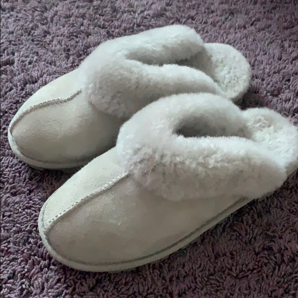 Shearling sheepskin slippers